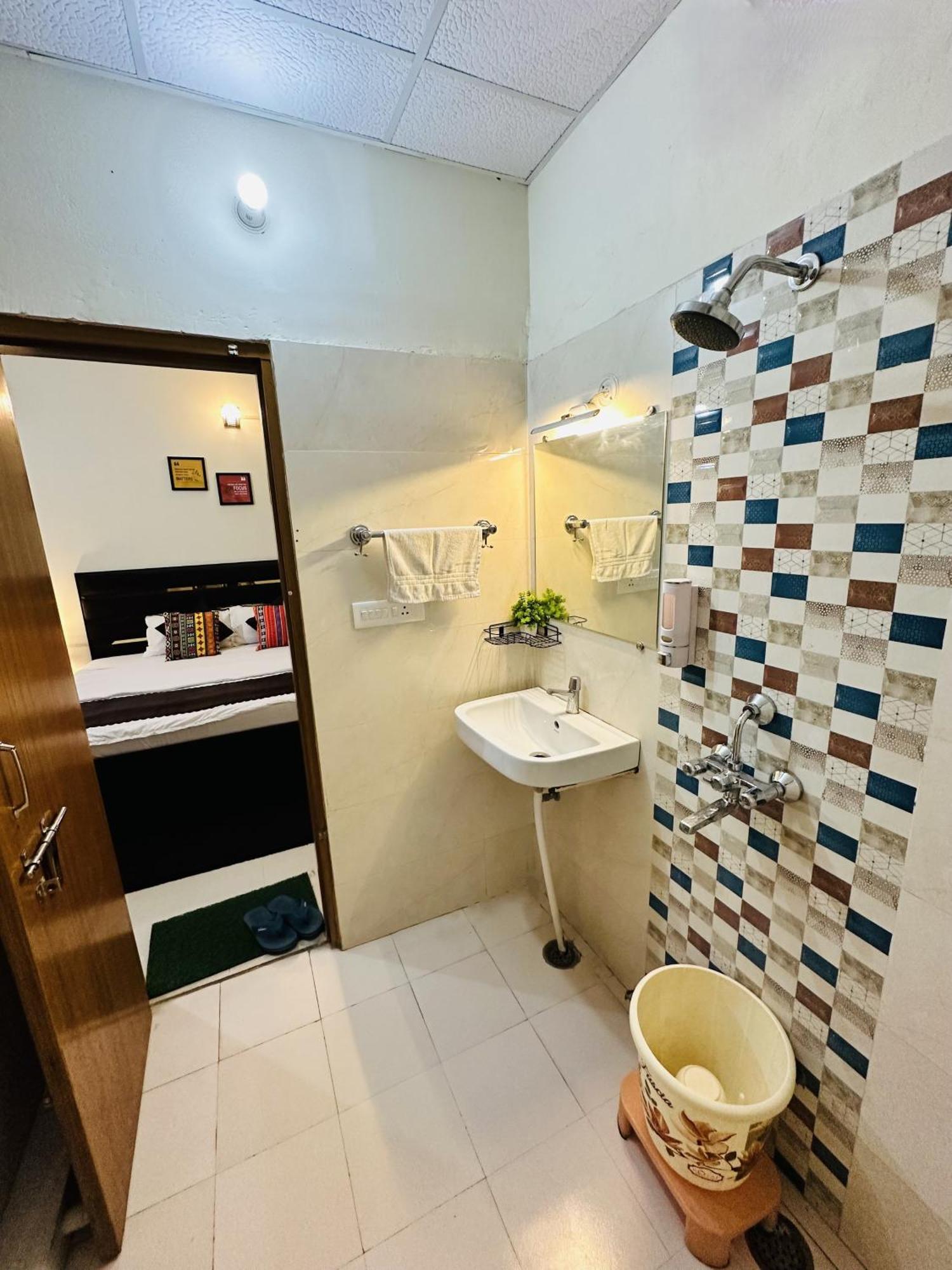 Zoomstay - 3Bhk Apartments Βαρανάσι Εξωτερικό φωτογραφία